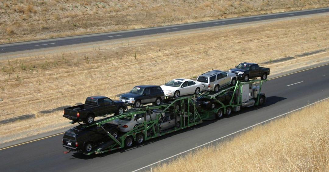 Car Haul Direct carrier transporting vehicles across the country